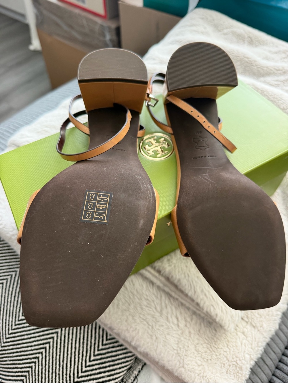 Tory Burch Womens Gigi Sandal 55MM Cantucci/Silver 8 Medium - Picture 3 of 4